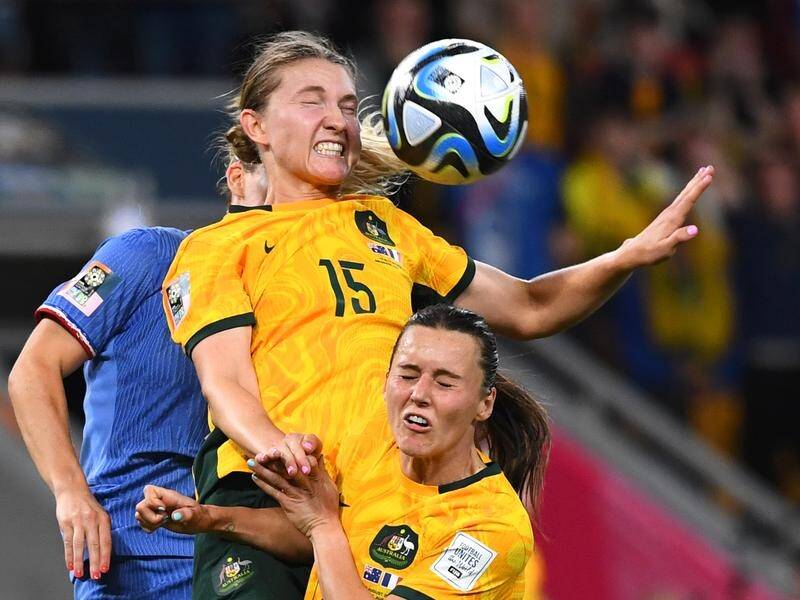 Matildas defender Clare Hunt (top) never doubted she would be ready for the Paris Olympics. (Jono Searle/AAP PHOTOS)